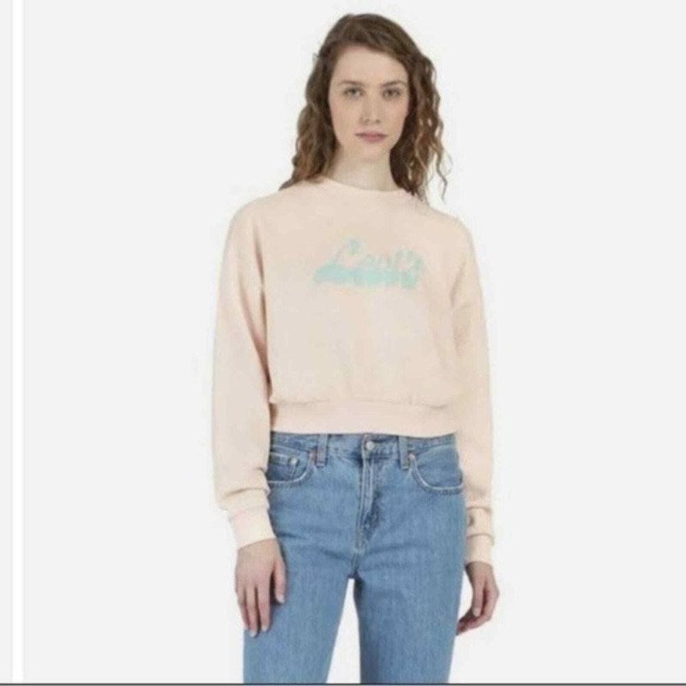 Levi's® Women's Cropped Graphic Logo Sweatshirt, Script Peach Puree plus sZ XXL
